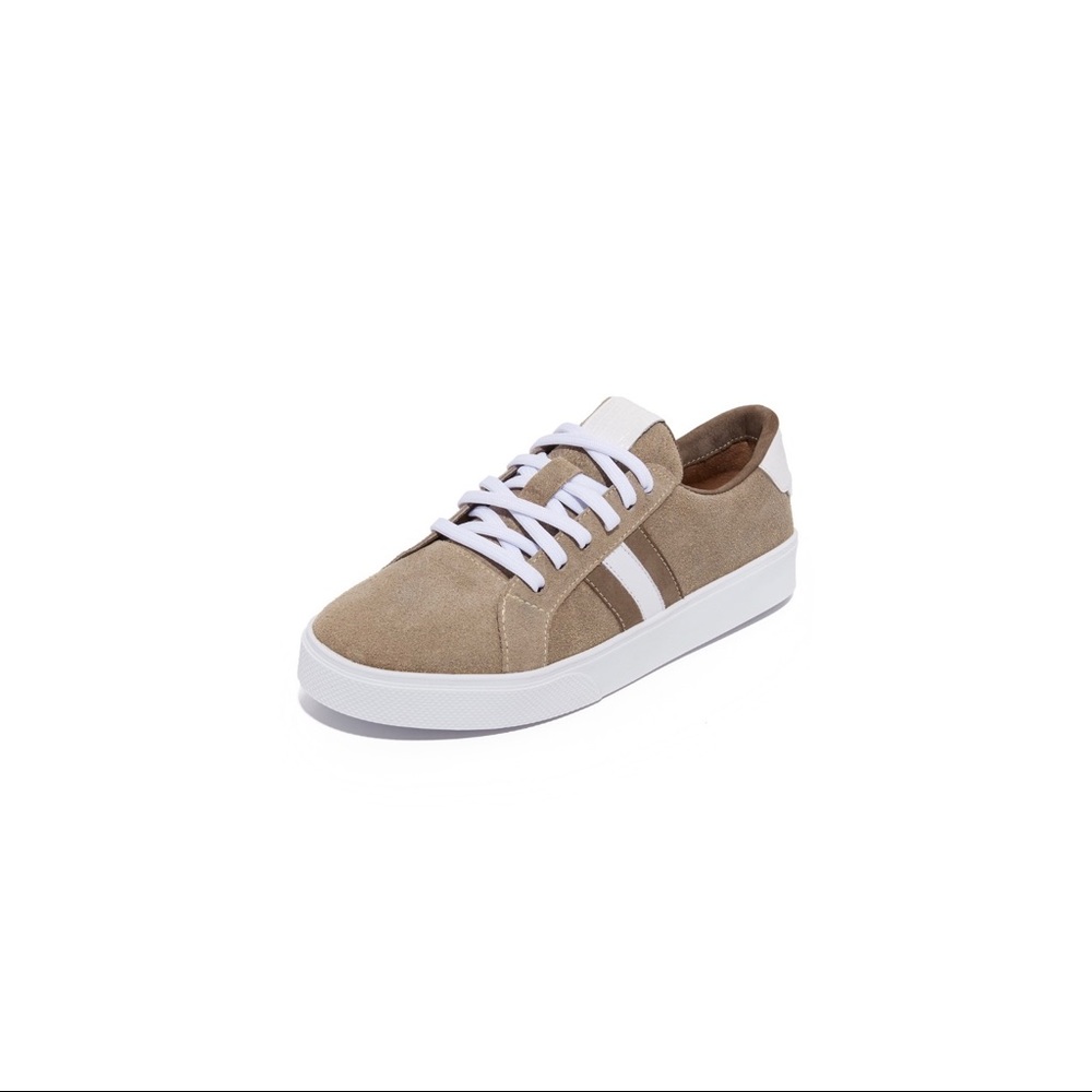 KAANAS Sneakers